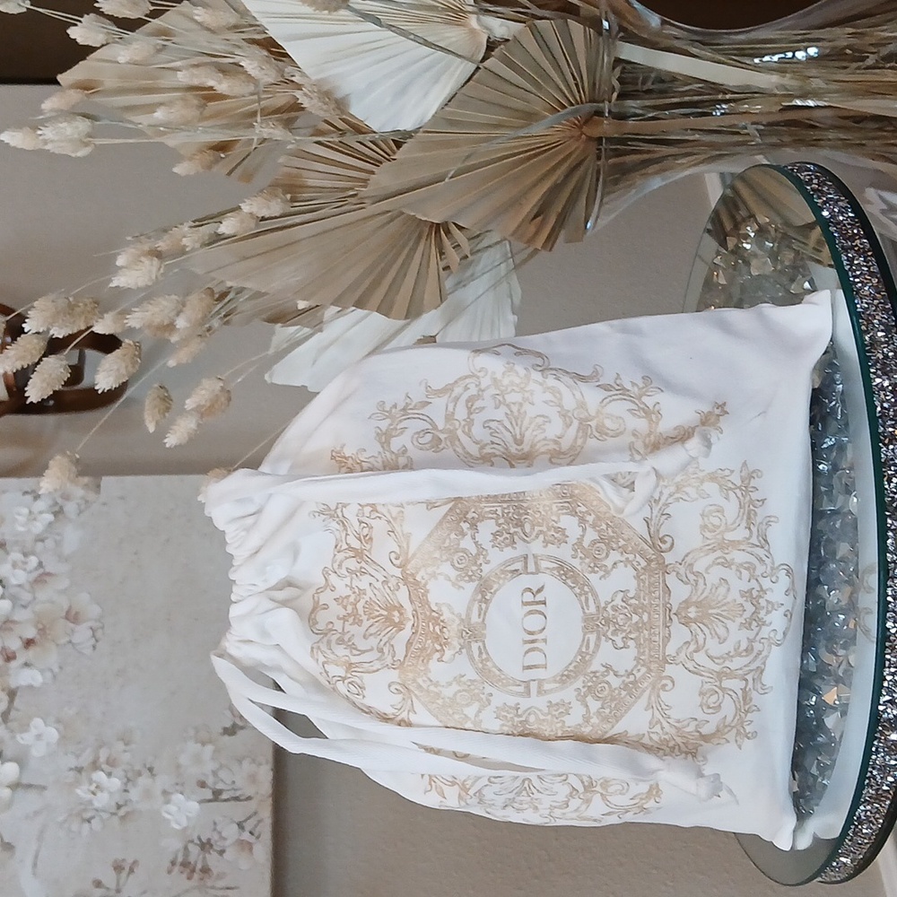 Dior Novelty Drawstring Pouch Limited Edition White And Gold - Picture 12 of 17